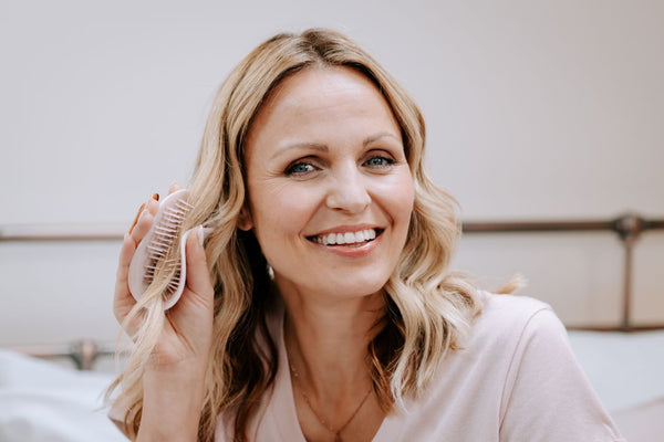 Discover Manta: The Healthy Hairbrush For Curly Hair And More