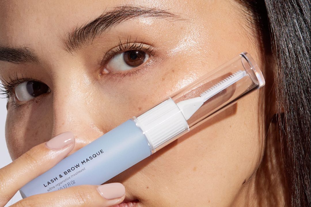 Is This The Best Lash Growth Serum? Enhance Your Natural Lashes With RevitaLash® Cosmetics