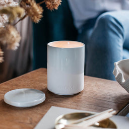 NEOM Ylang Ylang, Vetivert & Tonka Bean Scented Candle