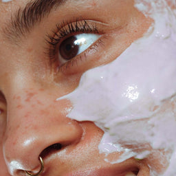 Model with Sand & Sky Australian Emu Apple Super Bounce Mask applied to her face