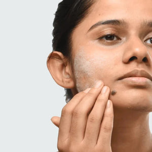 Minimalist Salicylic + LHA 02% Face Cleanser - Short Dated