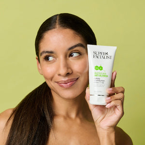 Super Facialist Salicylic Acid Anti-Blemish Cleansing Wash