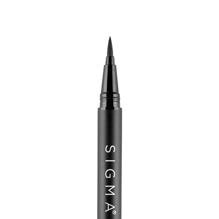 closeup of the Sigma Beauty Liquid Pen Eyeliner head